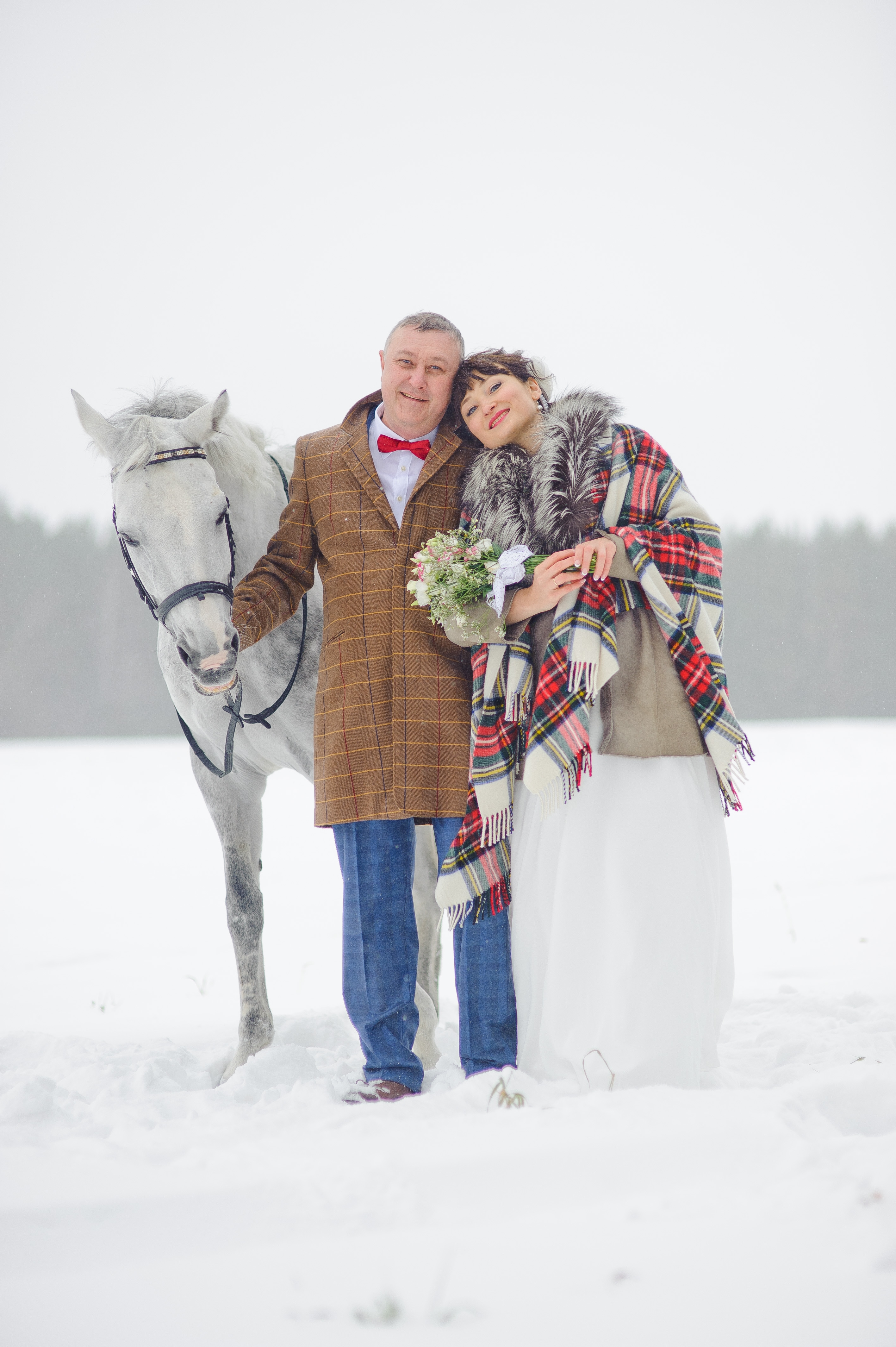 Horse екатеринбург. КСК белая лошадь Екатеринбург. Белая лошадь Сысерть. База белая лошадь Екатеринбург. КСК белая лошадь Кадниково.