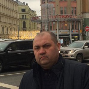 Артем Николаев