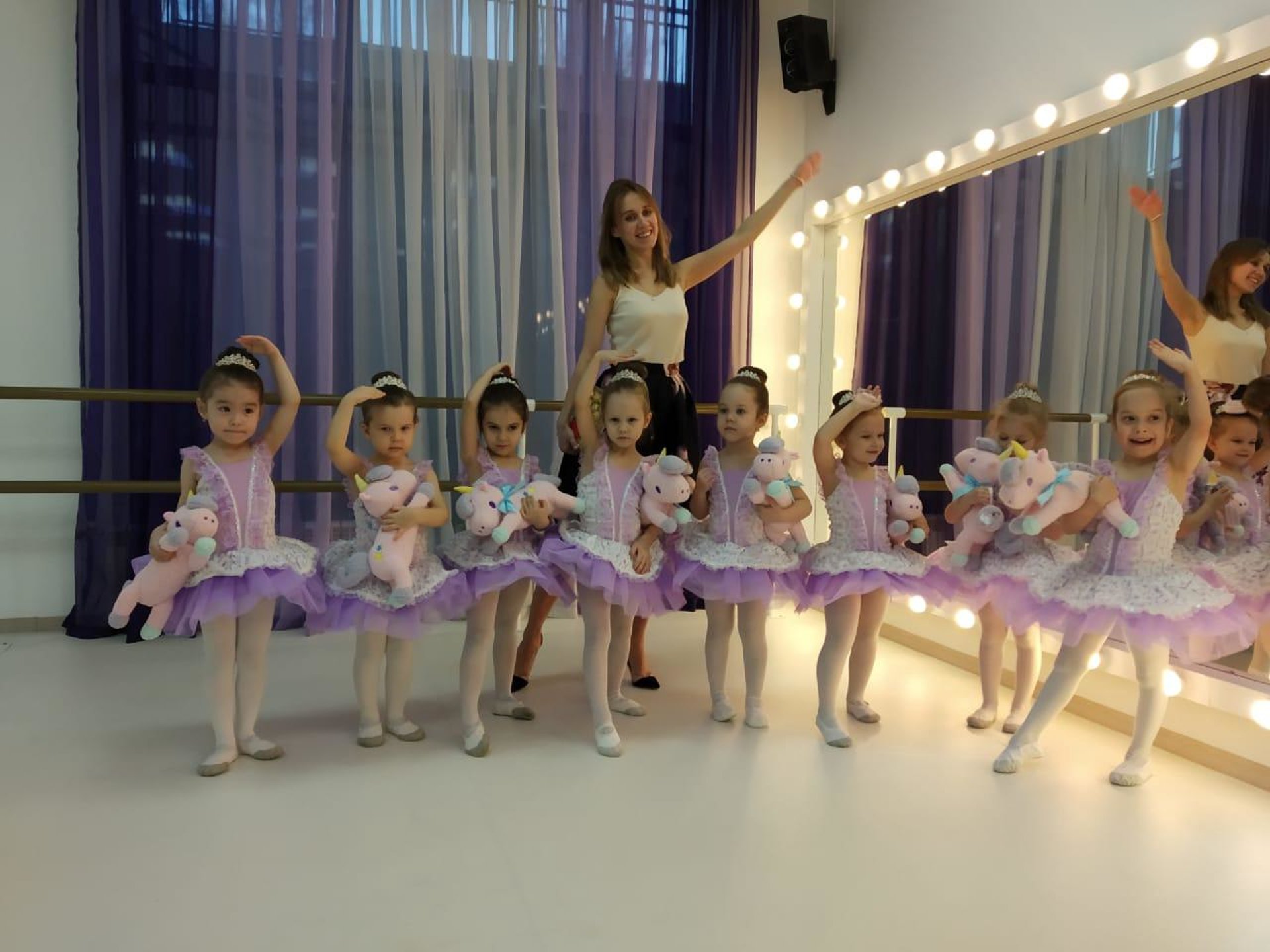 Lil Ballerine, детская школа балета, улица Дуси Ковальчук, 248, Новосибирск  — 2ГИС