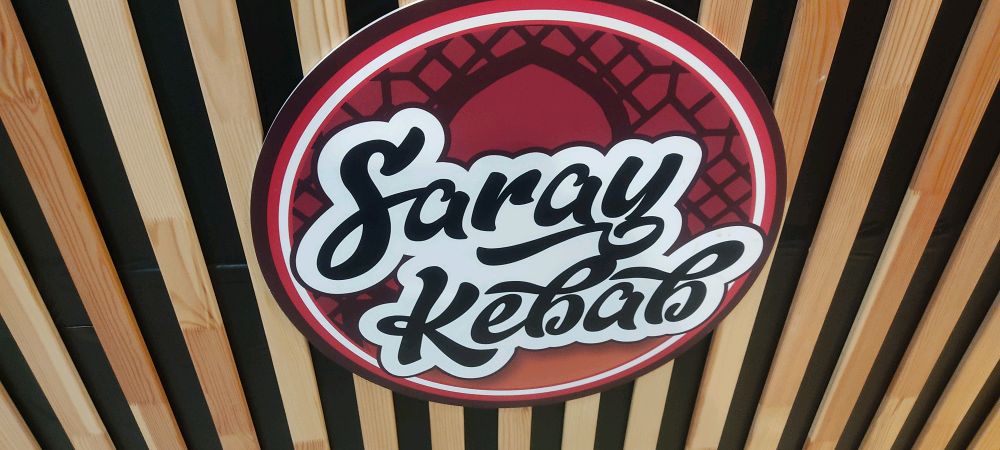 Донер кебаб Екатеринбург. Кебаб 2022. Saray Kebab logo.