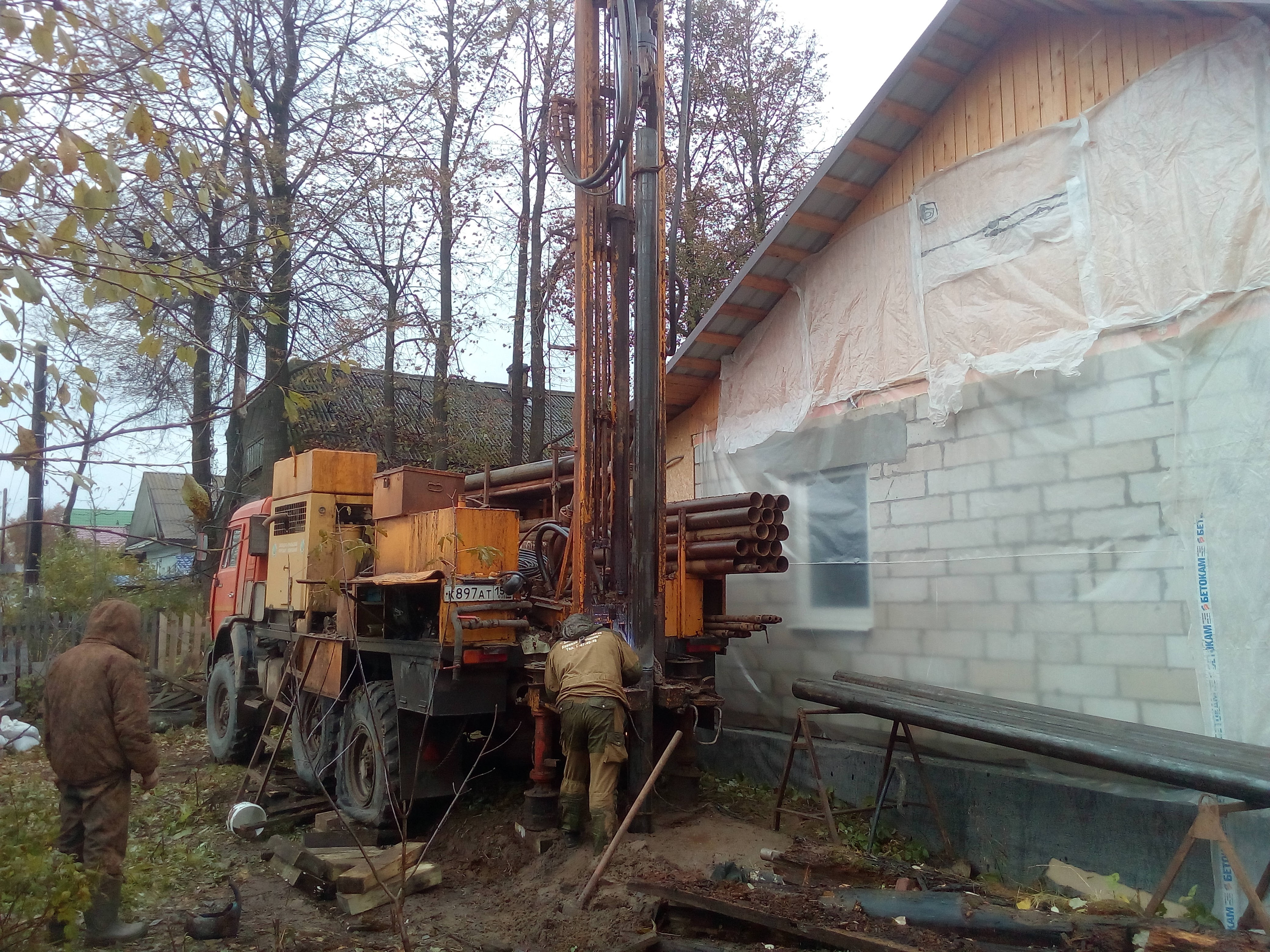 Зил 131 урб 2а2. Буровая компания урал. Уральская буровая. Уральская буровая. Урал бурение скважин.