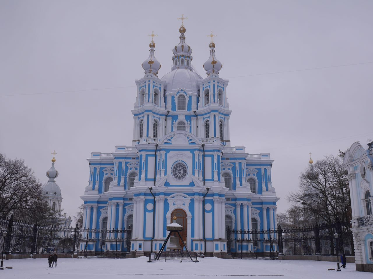 храм смольный собор санкт петербург