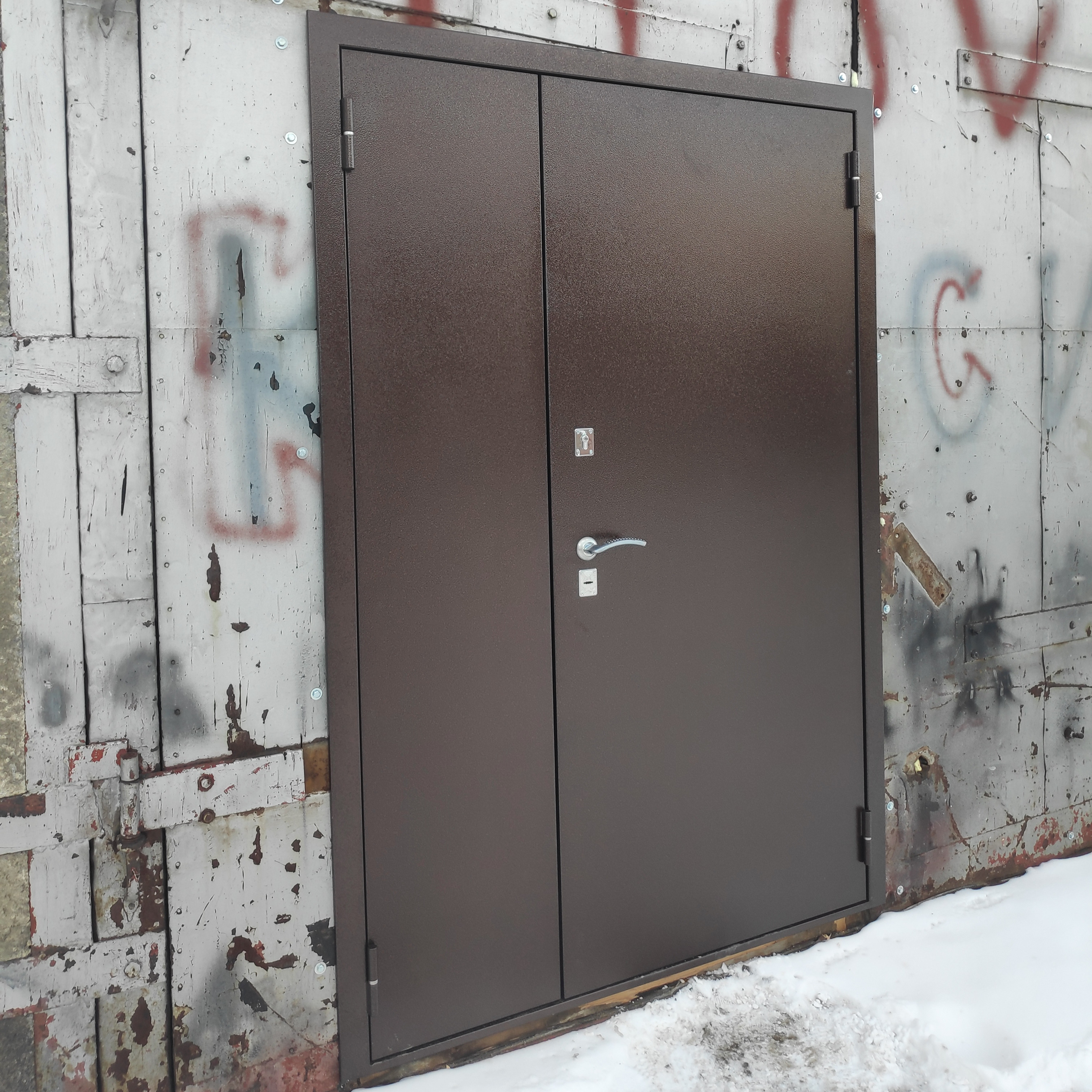 Купить металлическую дверь в ярославле. Завод металлических дверей. Дверь стальная для вентиляционных камер утепленная. Ярославский завод металлических дверей. Td-731 дверь металлическая.