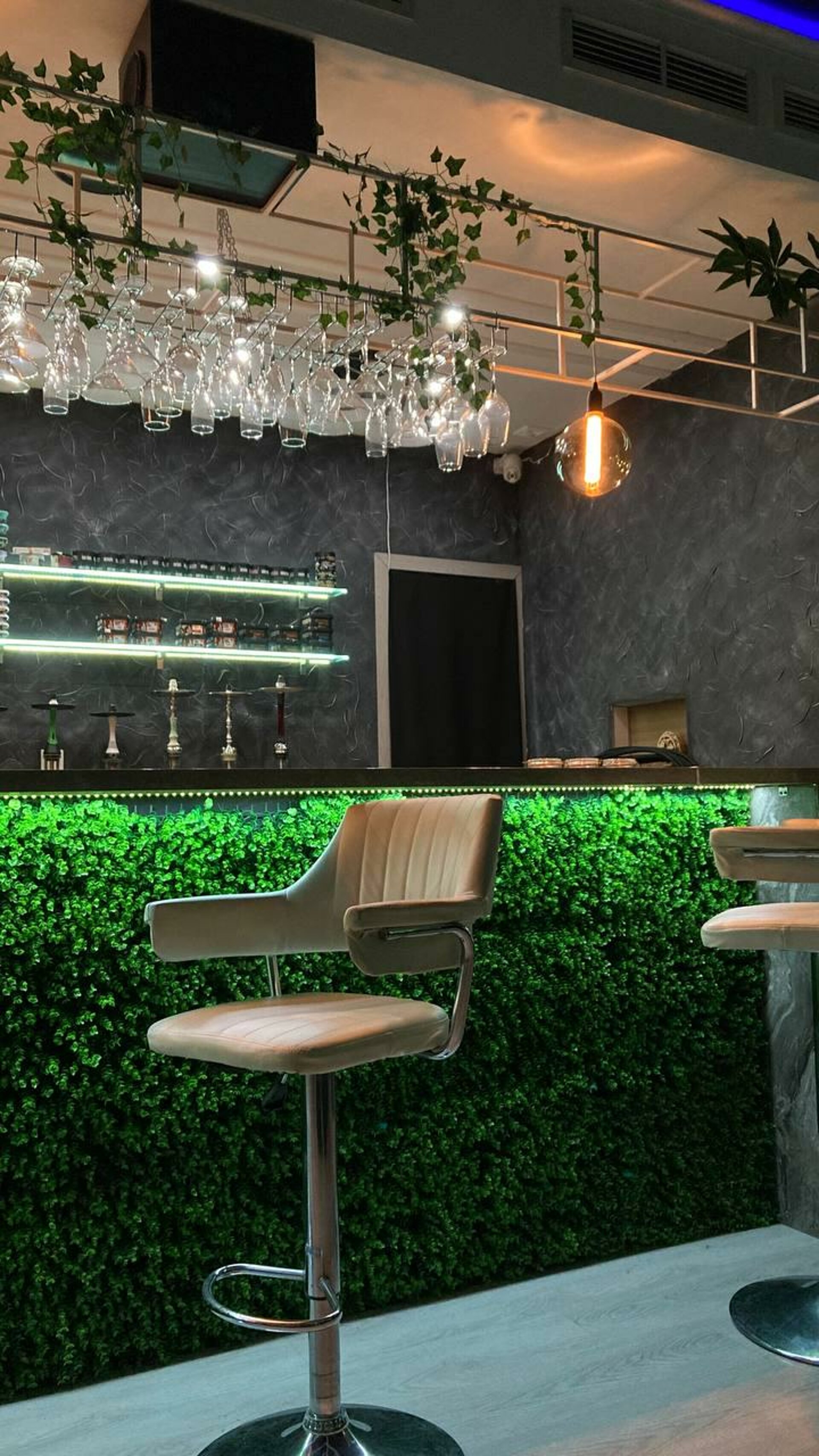 Oasis lounge bar, центр паровых коктейлей, ТЦ Мытный Двор, улица 8 Марта,  8д, Екатеринбург — 2ГИС