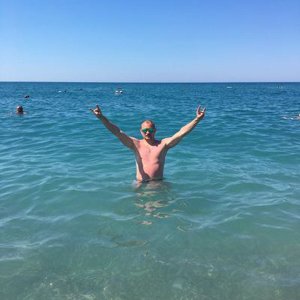 Антон Волков