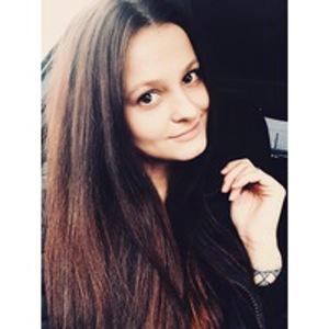Ксения Пивоварова