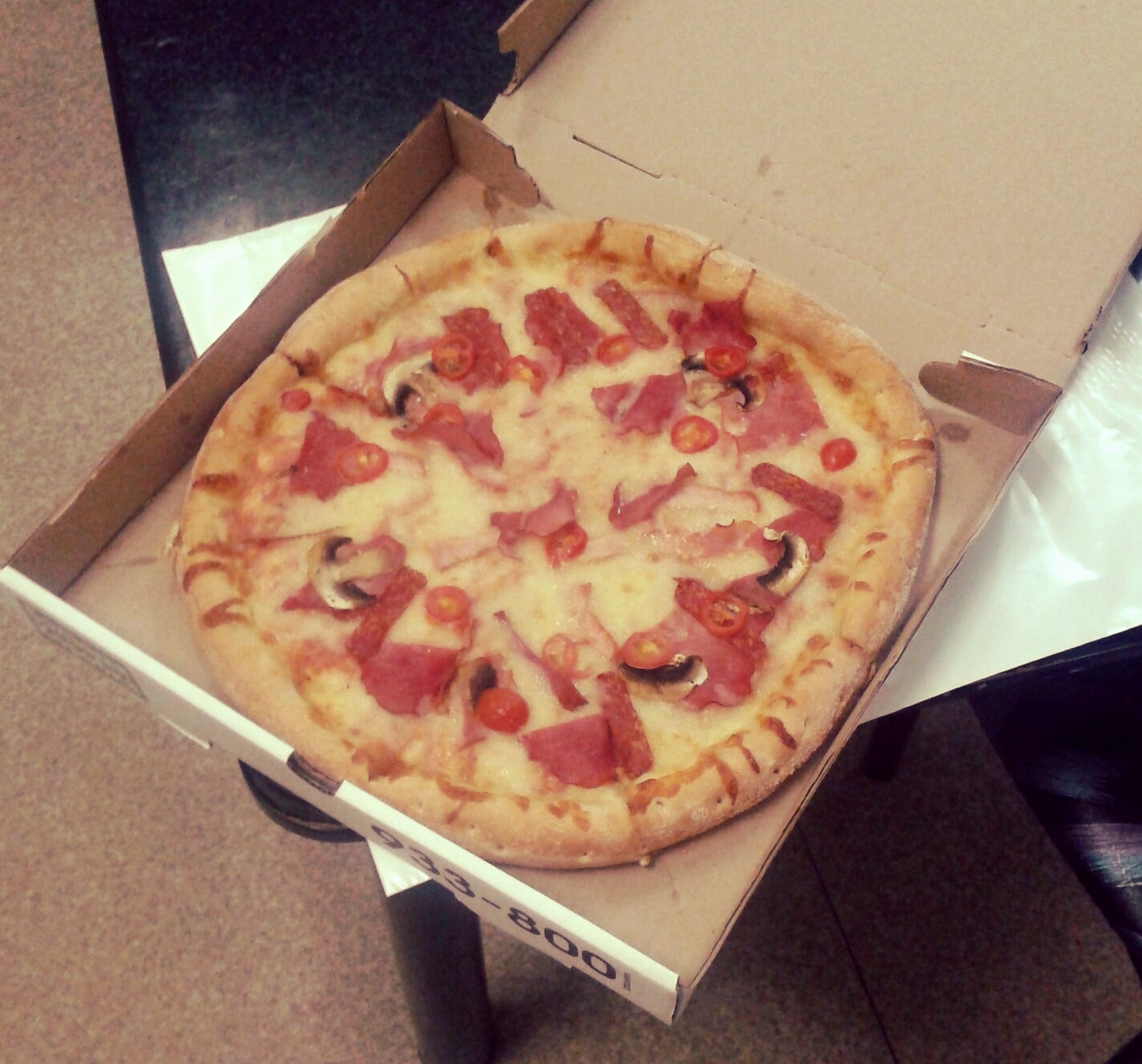 Пицца домашняя в коробке