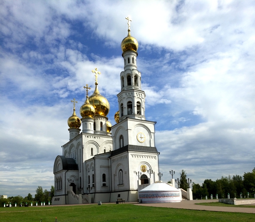 Спасо Преображенский собор в Хабаровске зимой