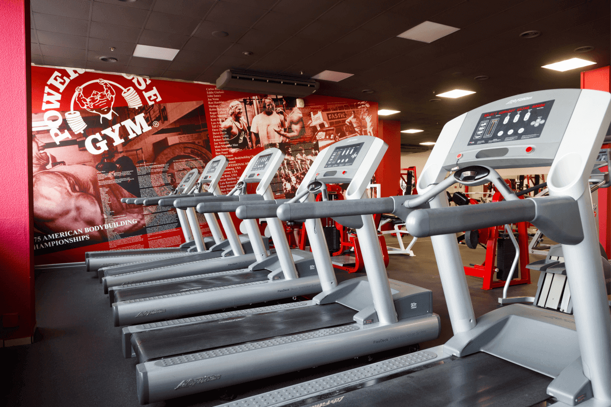 Powerhouse gym екатеринбург. Фитнес зал Powerhouse Gym. Powerhouse Gym Дмитровское шоссе. Powerhouse Gym Сокол.