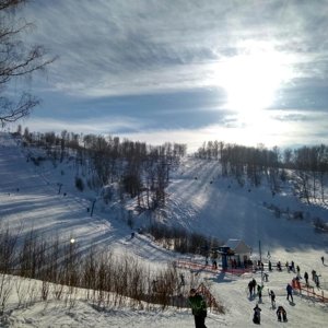 Иня новосибирск горнолыжный. Юрманка горнолыжный комплекс. Горнолыжка Юрманка Новосибирск. Лыжная база Юрманка Маслянинский район. Новососедово горнолыжный комплекс Новосибирск.