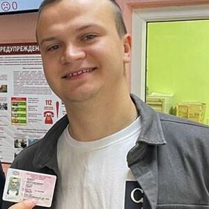 Марк Леонов