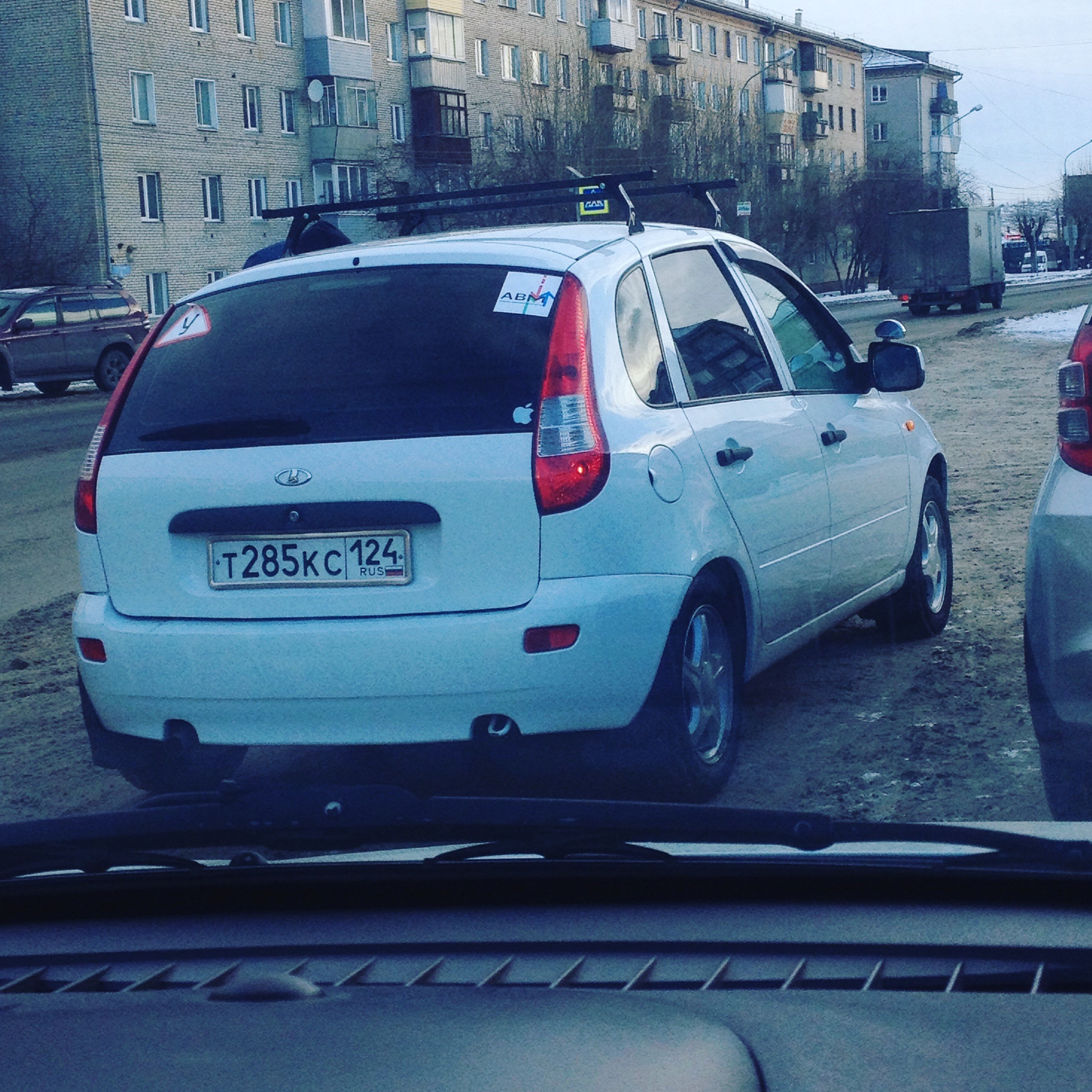 Академия водительского мастерства Красноярск. АВМ автошкола Красноярск Урванцева. Лика машина.