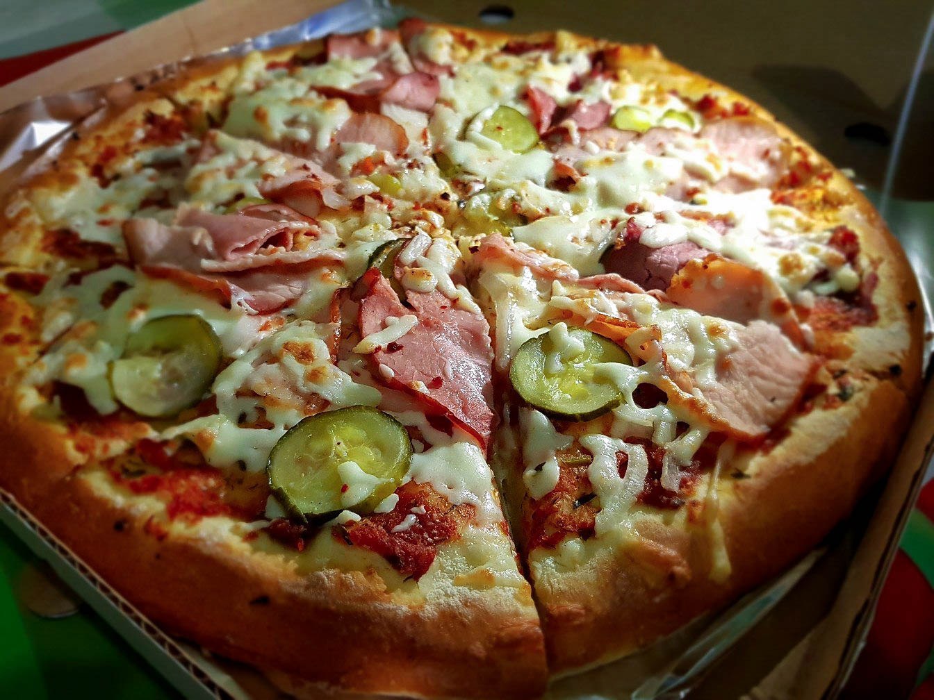 Пицца ярославль телефон. Калачев пицца Стерлитамак. Пицца картинки. Пицца из столовой. Пиццман пиццы.