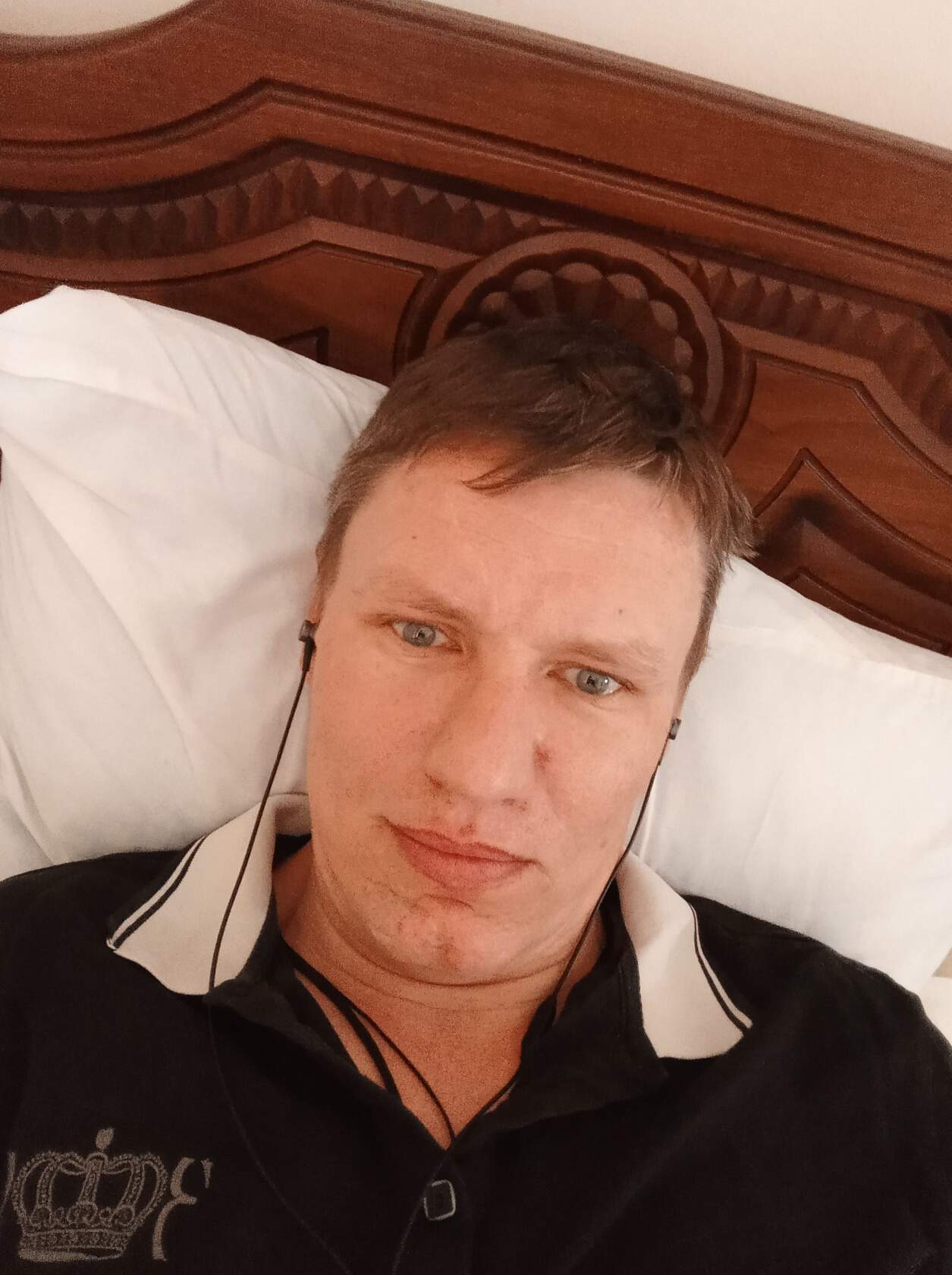 Вы можете отправить личное сообщение, добавить в друзья, посмотреть все отз...