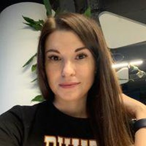 Аня Жуковская