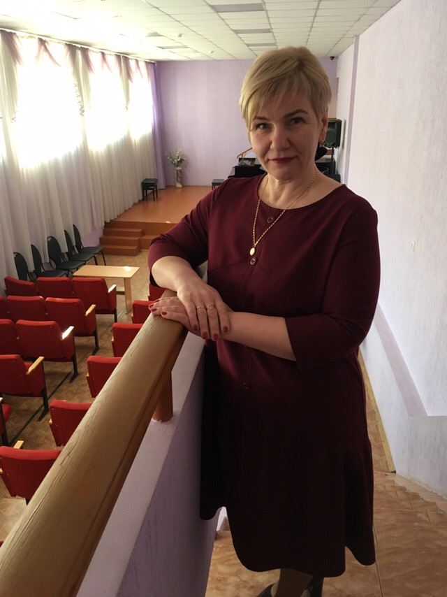 Ок косметология красноярск. Ненахова Елена. Ненахова Елена Николаевна директор гимназии.