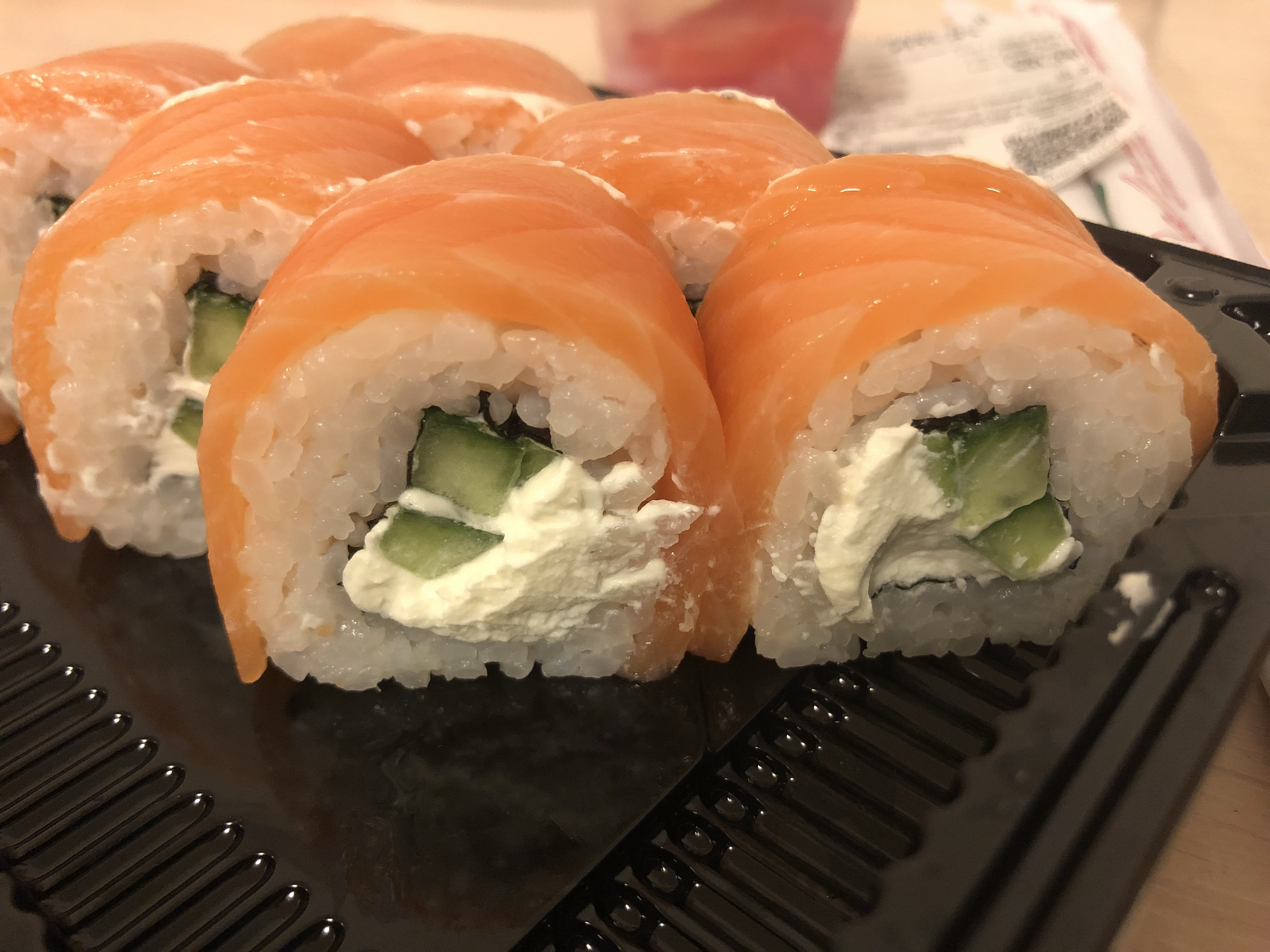 Sushi новосибирска. Маки суши. Суши Мак Талица. Суши маке Новосибирск.