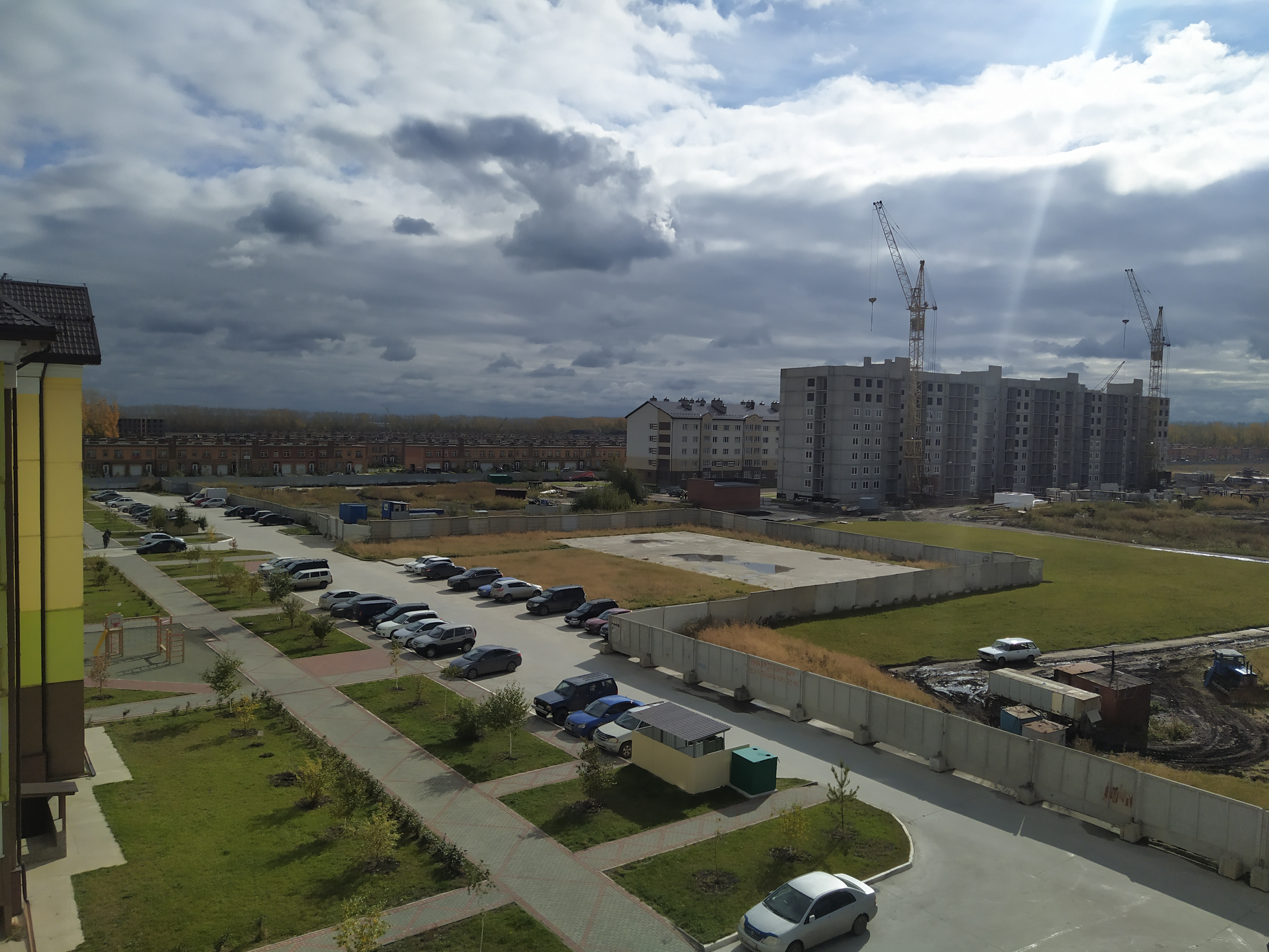 Фламинго новосибирск. Микрорайон Фламинго Новосибирск. ЖК Фламинго Краснообск. Фламинго Новосибирск Венская 17. Жилкомплекс Фламинго Новосибирск.