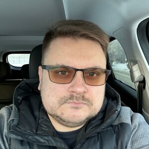 Влад Шарапов