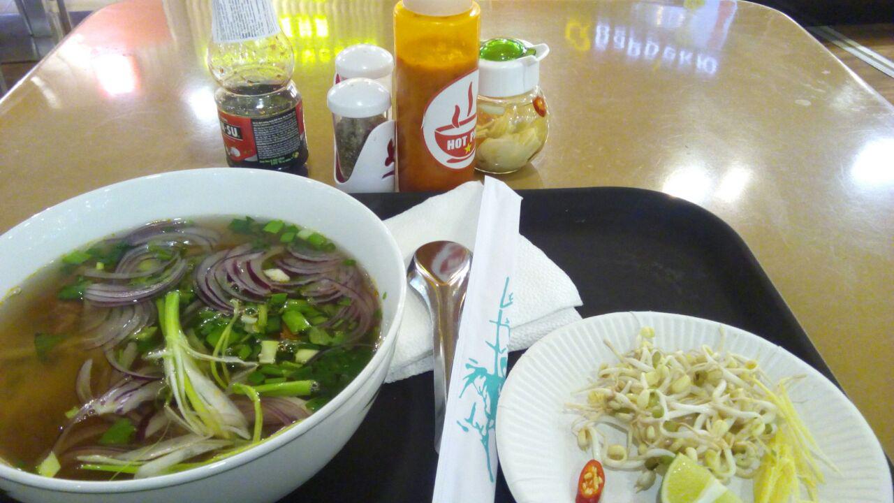 Hot pho казань меню. Вьетнамская кухня hot pho. Кафе вьетнамской кухни hot pho, Казань. Вьетнамская кухня Казань hot pho. Кафе вьетнамской кухни «Tôm».