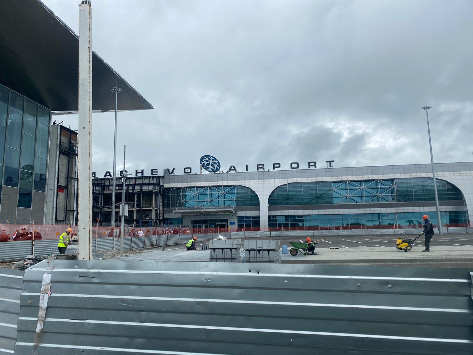 Отзывы аэропорт новосибирска. Аэропорт Новосибирск 2023. Аэропорт Толмачево. Новый аэропорт в Новосибирске. Скай Толмачево.