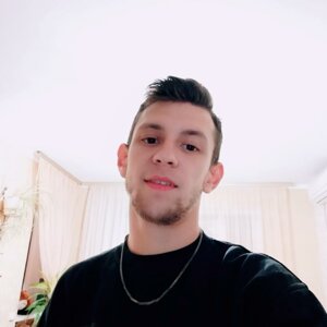 Роман Полозов