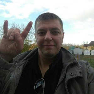 Макс Моринов
