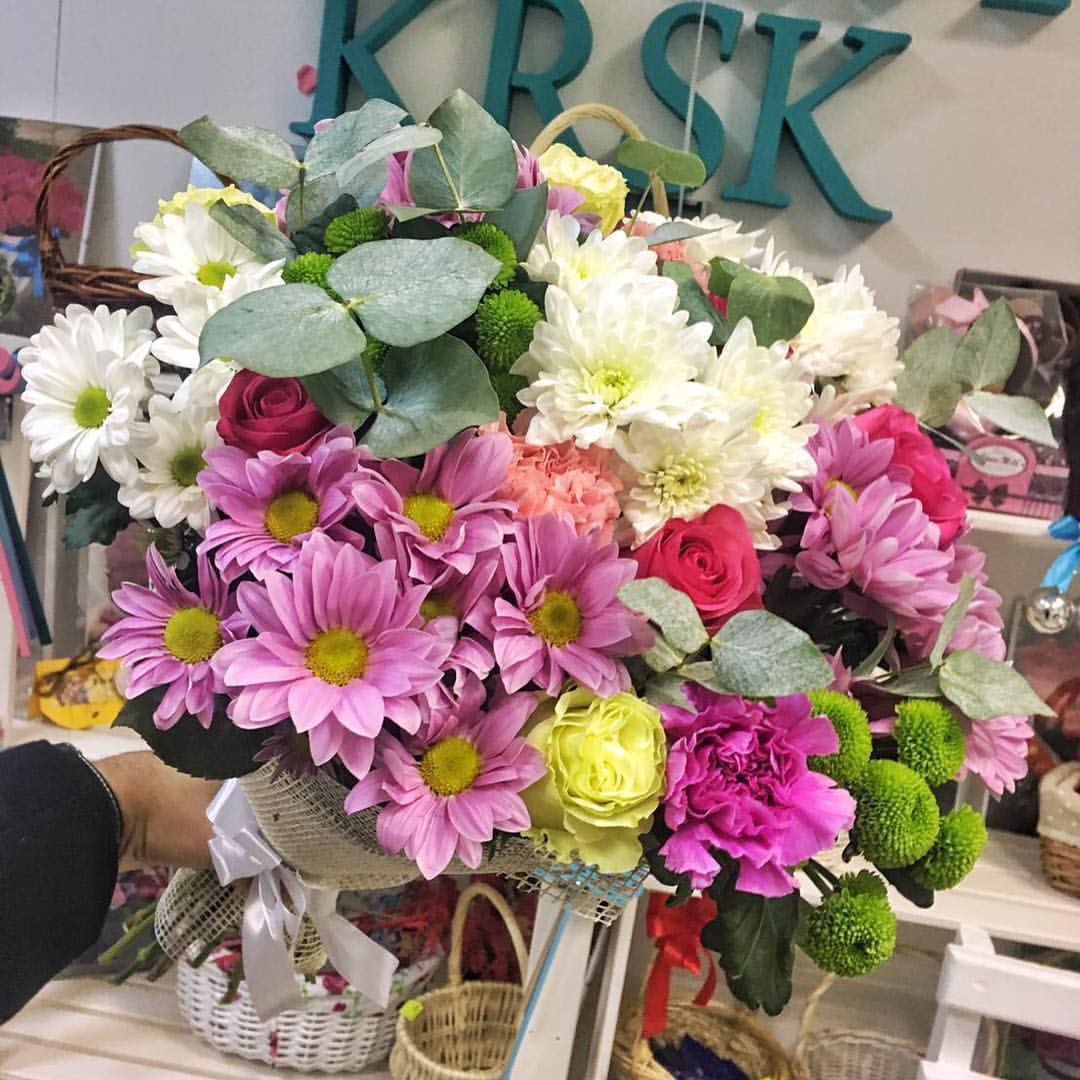 Доставка цветов красноярск. FLORISTKRSK Красноярск. Флорист Красноярск. Флористика Красноярск. Цветы Красноярск.