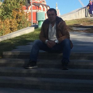 Андрей Попов