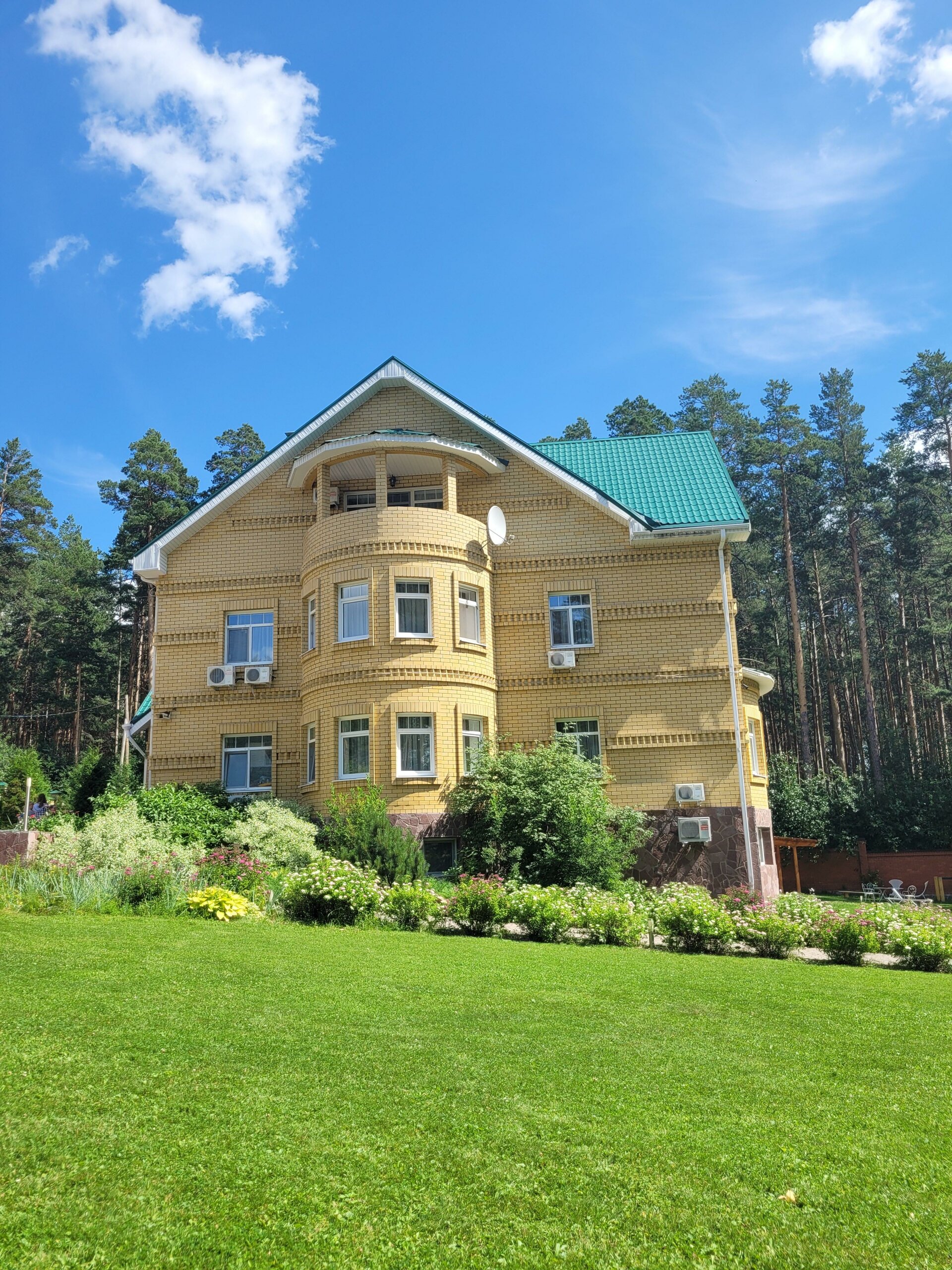 Villa bogema, гостевой дом, Садовая улица, 2л, пос. Верхняя Сысерть — 2ГИС