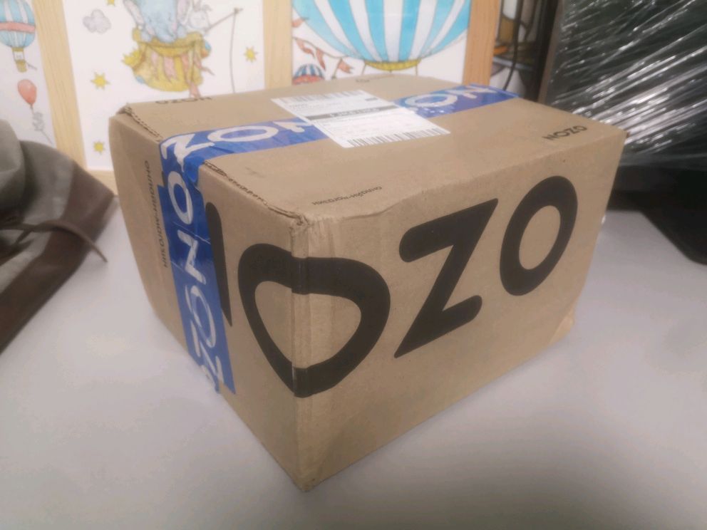 Коробка озон размер l. Коробки OZON. Mystery Box OZON. White Box OZON. Mystery Box OZON для него что внутри.