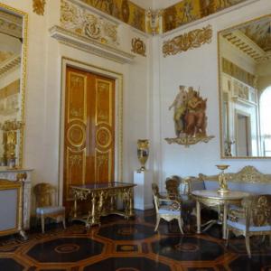 Здесь выставлены не только картины